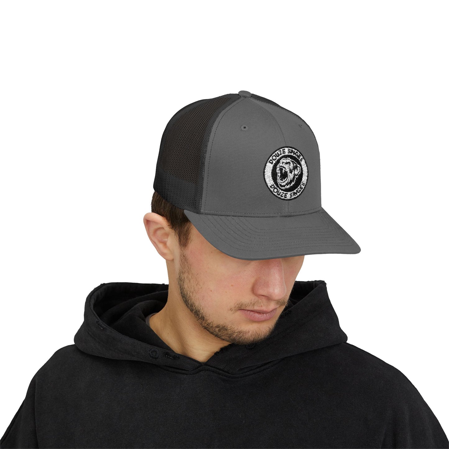 Douze Singes Truck Hat Logo fait de Broderie.